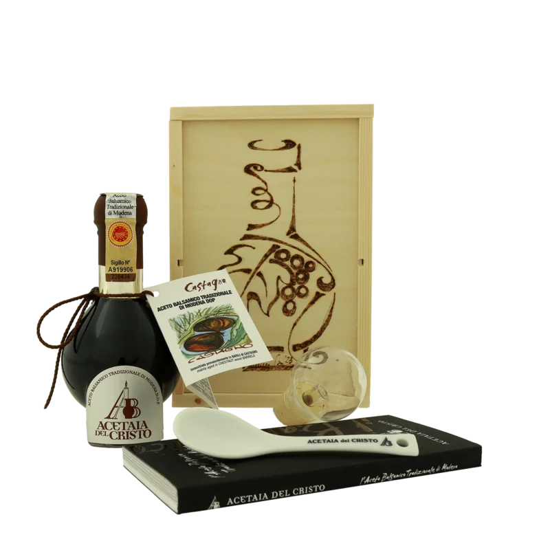 Confezione in legno di Aceto Balsamico Tradizionale di Modena DOP invecchiato in Castagno